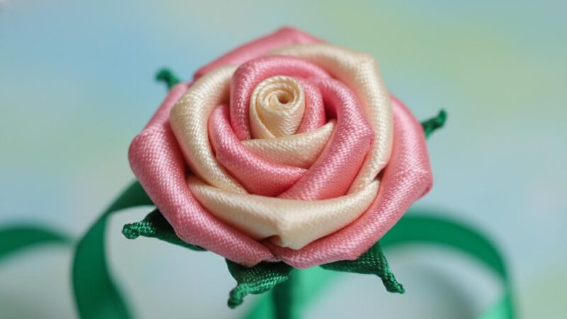 Ribbon rose: make, choose, and use beautiful fabric roses in New Zealand